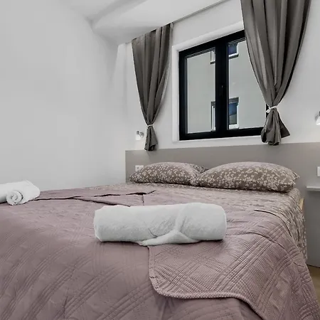 Lovre Appartamento *